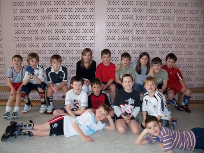 Schulhockey1